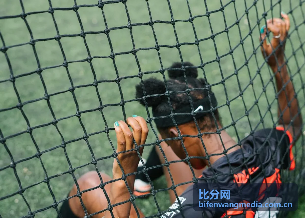 比分网赛后战报：NBA湖人勇士激战
